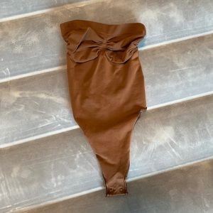 Brown size small Skims strapless thong bodysuit